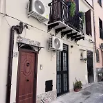 Simo Al Capo In The Old Center Of Appartement *